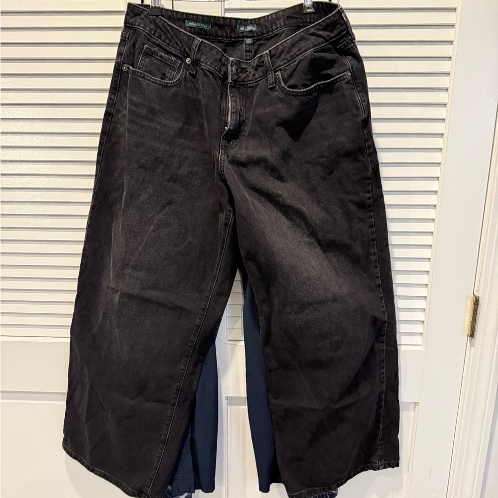 Low Rise Wide Leg Black Jeans